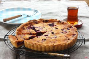 meyveli_ve_taze_kremali_tart-1
