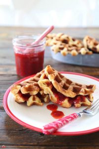 kefirli_waffle-1_f70deca2d011bf7f449b7299d8ffd4ae