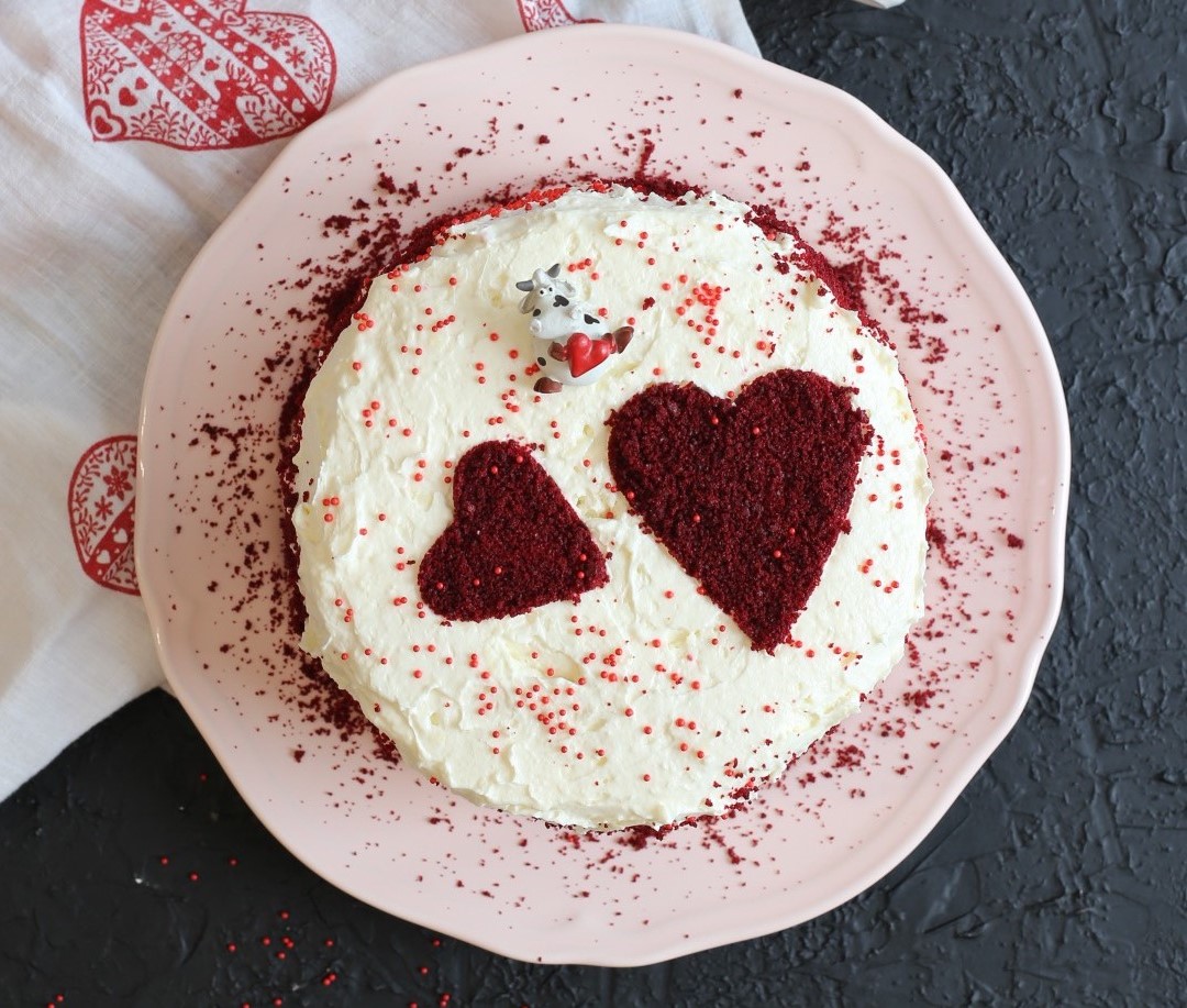 Kırmızı Kadife (Red Velvet) Pastası